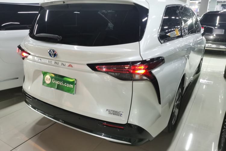 Used Toyota Sienna 2021 2.5L Hybrid Platinum Edition