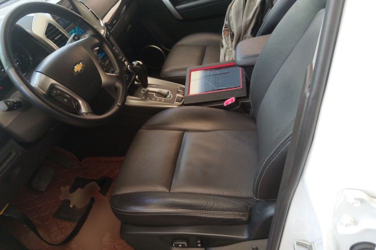 Used Chevrolet Captiva 2015 2.4L 4x4 Flagship Edition 7-Seater