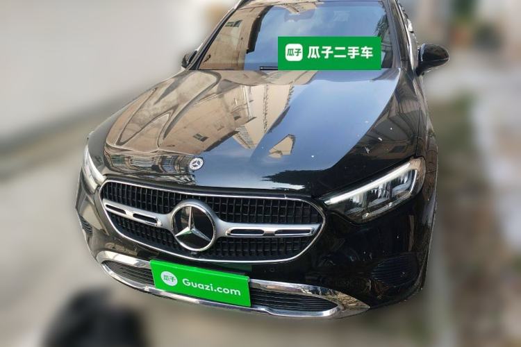 Used Mercedes-Benz GLC 2023 Facelift GLC 260 L 4MATIC Dynamic Version 5 Seats
