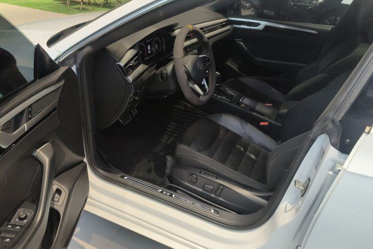 Used Volkswagen FAW-Volkswagen CC 2021 380TSI Striking Edition
