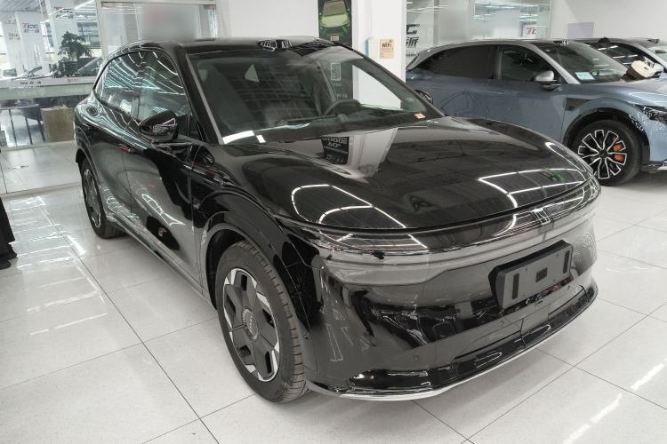 Used Zeekr 7X 2025 100 kWh Long-Range Rear-Wheel Drive with Intelligent Driving Features
