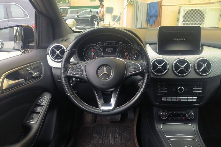 Used Mercedes-Benz B-Class 2015 B 200 Luxury Model
