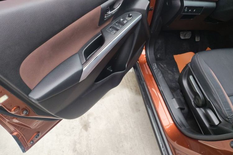 Used Suzuki Vitara S-Cross 2017 1.6L CVT Two-Wheel Drive Urban Fashion Model