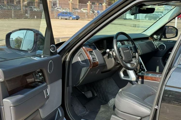 Used Land Rover Range Rover 2020 3.0 L6 Grand Edition
