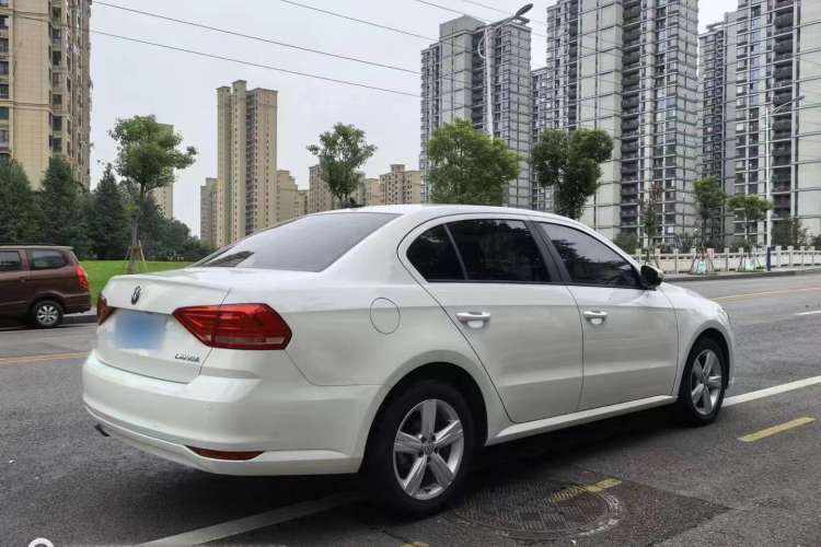 Used Volkswagen Lavida 2017 1.6L Automatic Fashion Edition
