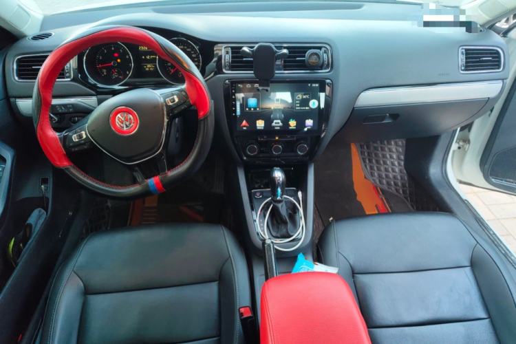 Used Volkswagen Sagitar 2017 230TSI Automatic Comfort Version