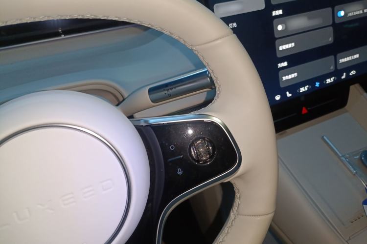 Used Hima Luxeed R7 2024 All-Electric 802 km Max