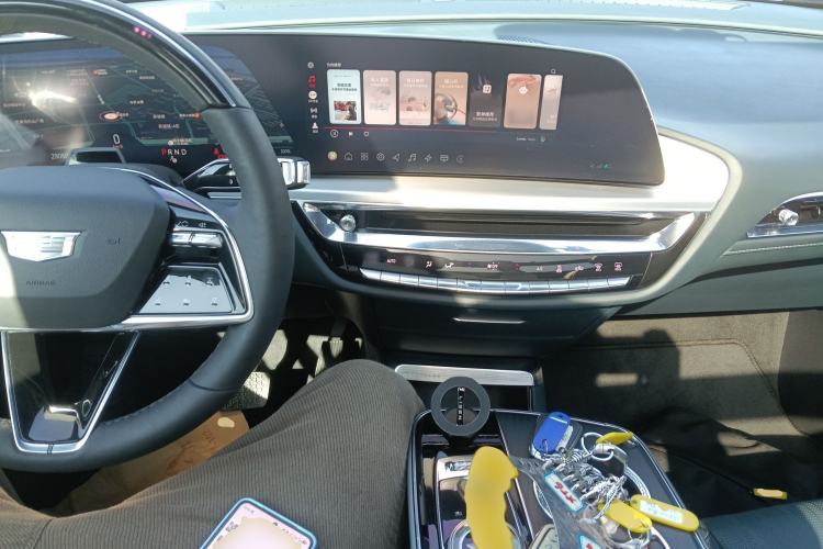 Used Cadillac LYRIQ 2022 Four-Wheel-Drive High-Performance Deluxe Edition
