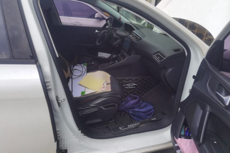 Used Peugeot 308 2016 1.6L Automatic Fashion Edition
