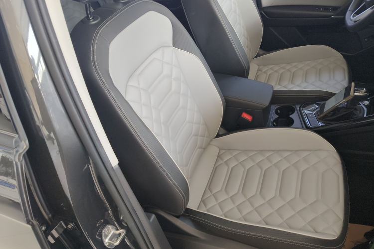 Used Volkswagen Tayron 2024 300TSI Two-Wheel-Drive Luxury Plus Advanced Version
