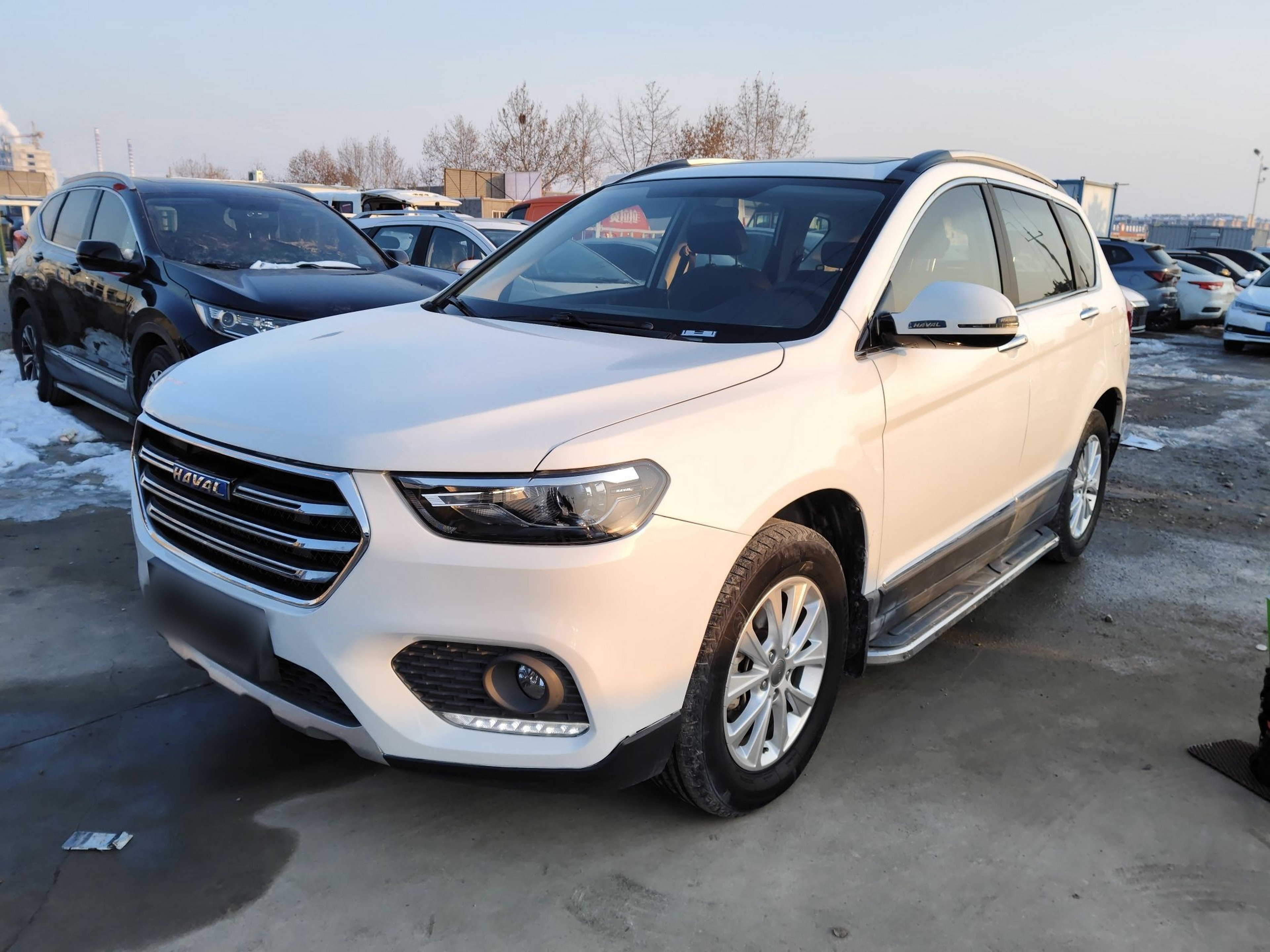 Под передней частью автомобиля