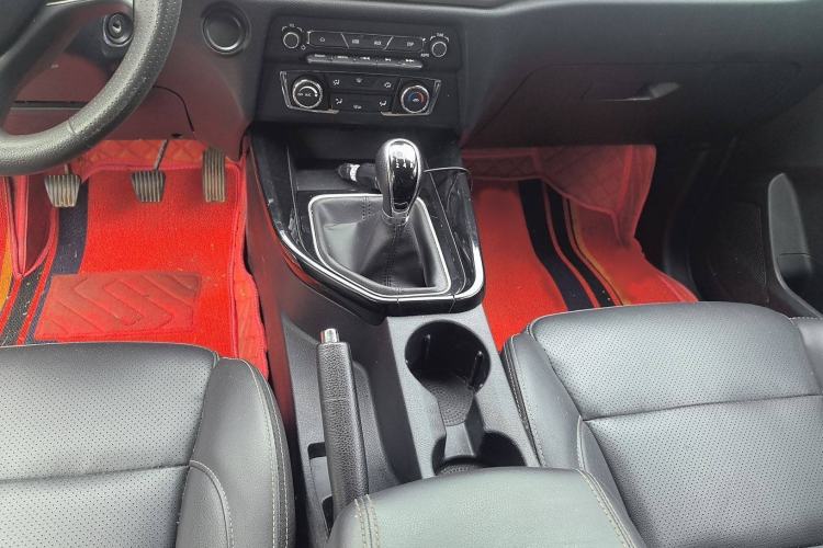 Used Dongfeng Fengon S560 2019 1.8L Manual Urban Model
