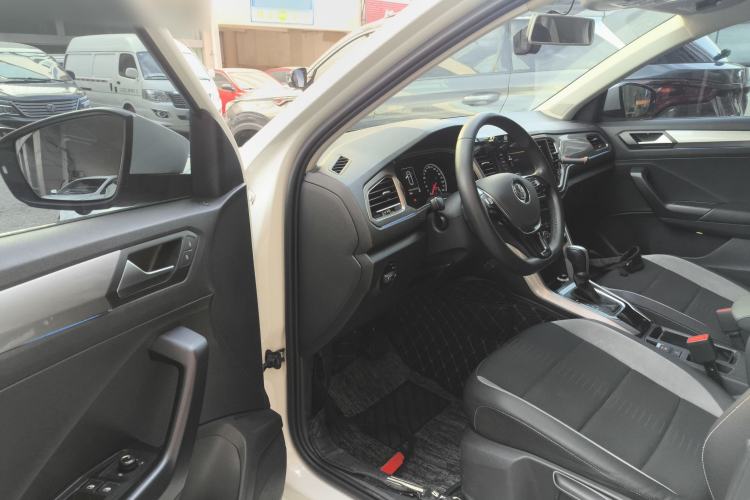 Used Volkswagen T-ROC 2019 230TSI DSG Two-Wheel-Drive Advanced Version China VI Standard