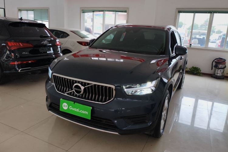 Used Volvo XC40 2022 T4 Four-Wheel Drive Smart & Stylish Edition
