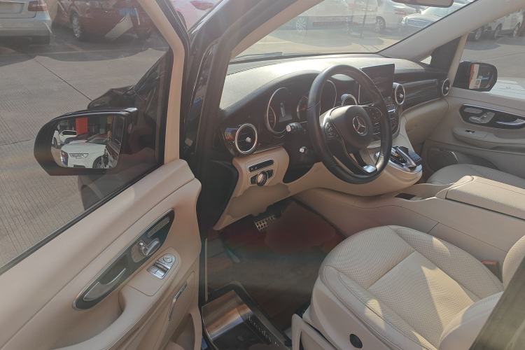 Used Mercedes-Benz V-Class 2018 V 260 L Prestige Extended Version China VI

