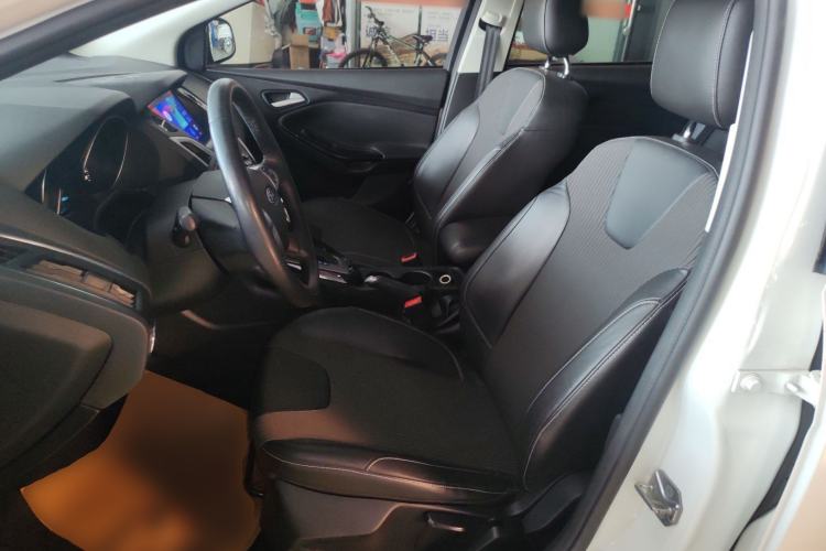 Used Ford Focus 2012 Hatchback 1.6L Automatic Fashion Edition
