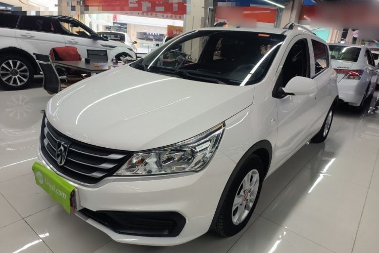 Used Baojun 310 2016 1.2L manual Comfort trim level