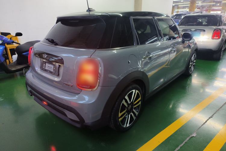 Used  MINI 2022 Updated 1.5T COOPER Classic Edition Five-Door Version
