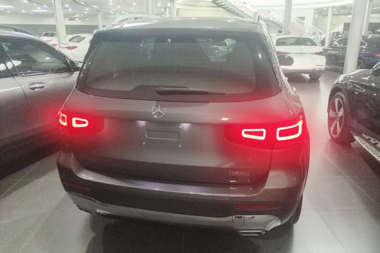 Used Mercedes-Benz GLB 2022 Updated GLB 200 Fashion Edition