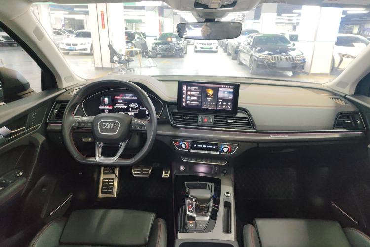 Used Audi Q5L 2022 40T RS Package Performance Model
