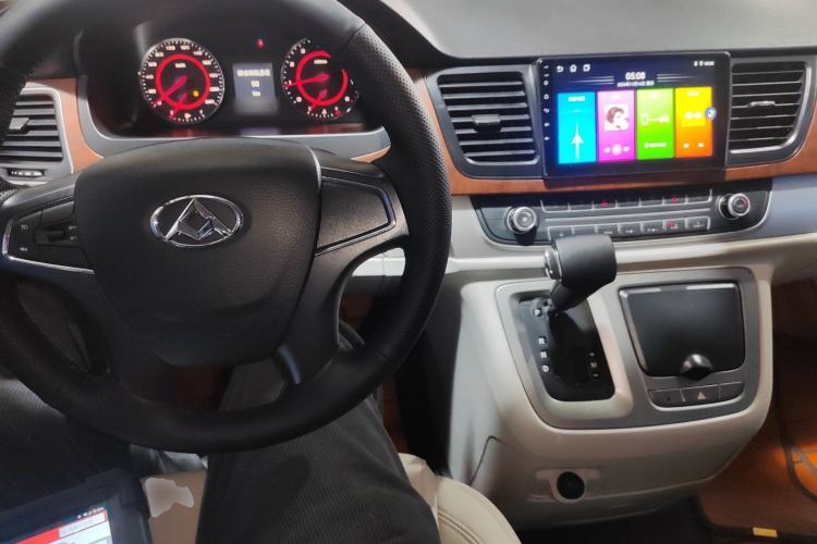 Used SAIC MAXUS G10 2016 2.0T Automatic Elite Edition