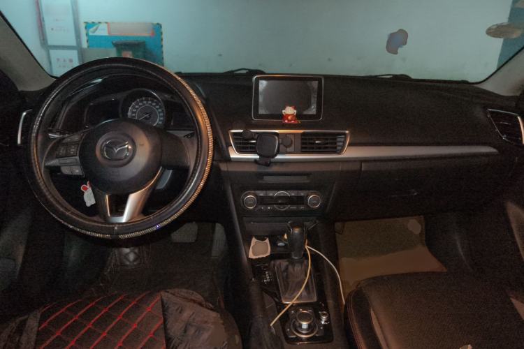 Used Mazda Mazda 3 Axela 2016 Sedan 1.5L Automatic Luxury Model
