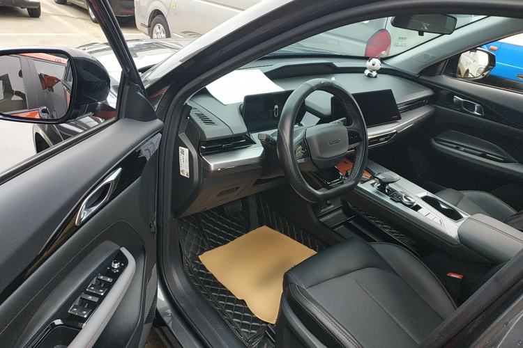 Used Oshan Z6 2023 Blue Whale 1.5T DCT Smart Edition
