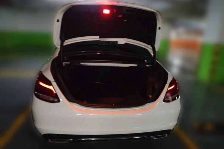 Used Mercedes-Benz C-Class 2015 C 200 L
