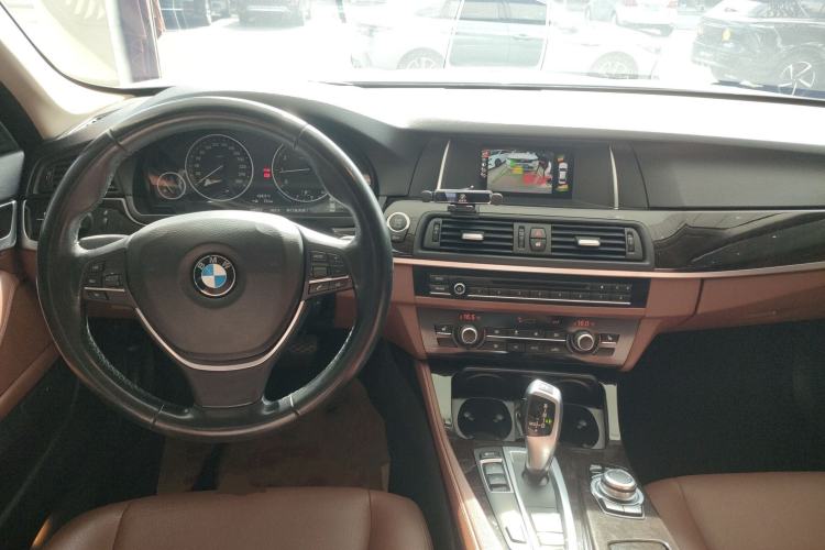 Used BMW 5 Series 2017 525Li Leading Model
