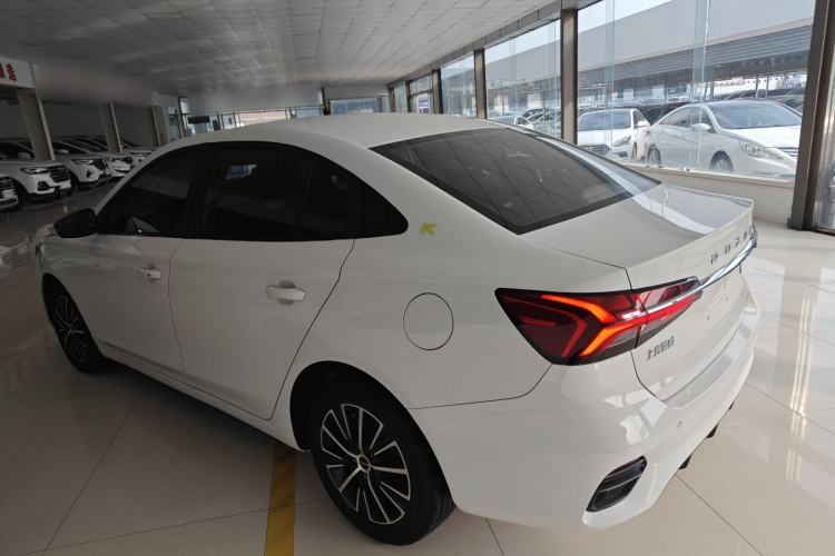 Used Roewe i5 2021 1.5L Manual Platinum Edition
