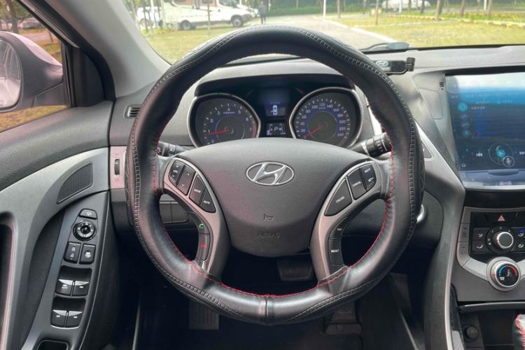 Used Hyundai Elantra 2015 1.6L Automatic Leading Model
