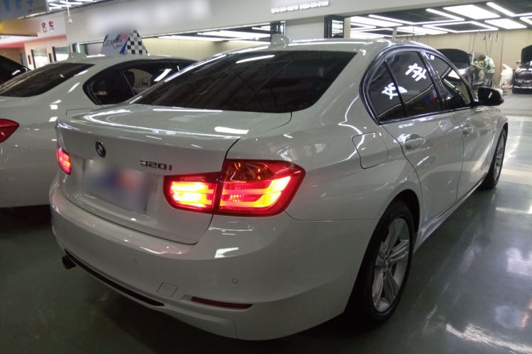 Used BMW 3 Series 2014 320i Sport Design Package
