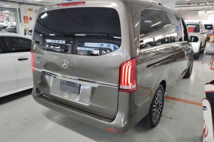 Used Mercedes-Benz V-Class 2017 V 260 Prestige Edition