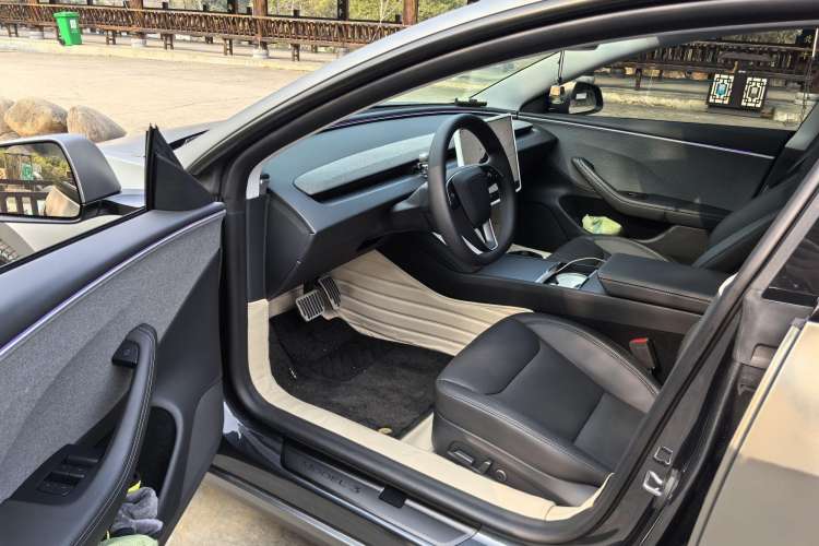 Used Tesla Model 3 2023 Rear-Wheel-Drive Version
