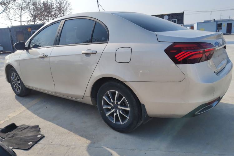Used Geely Auto Emgrand 2019 Leading Edition 1.5L CVT Luxury Model China VI Standard
