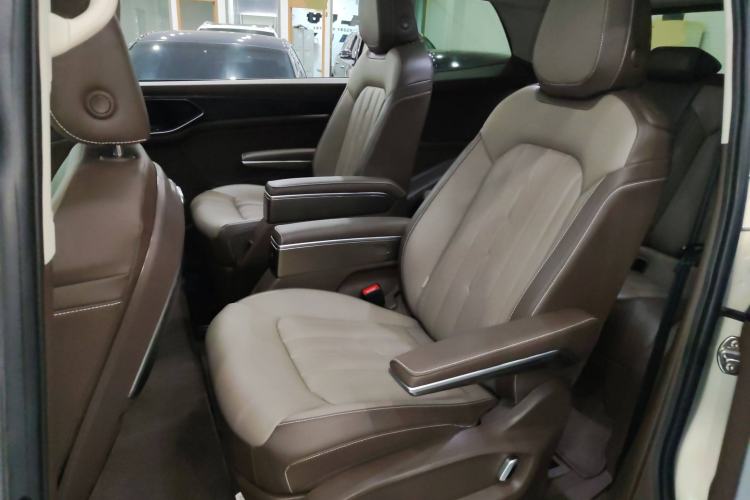 Used Volkswagen Viloran 2024 380TSI Luxury Edition