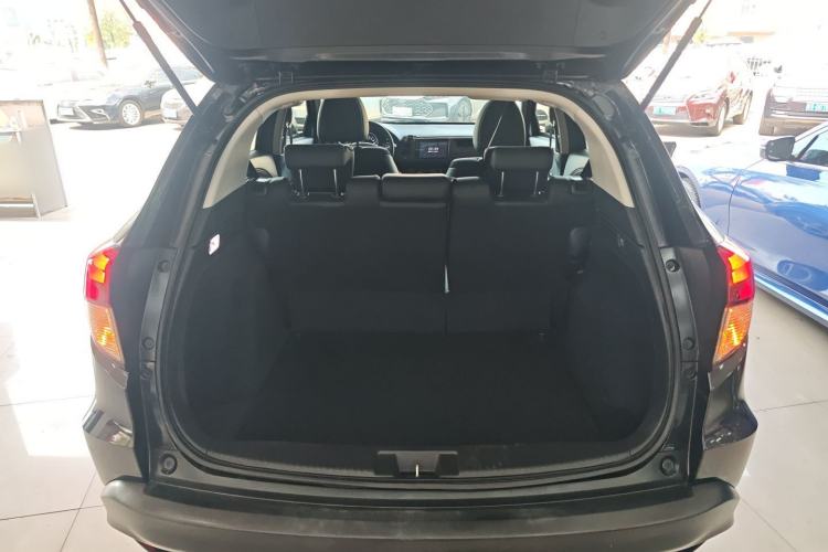 Used Honda Vezel 2020 1.5L CVT Luxury Edition
