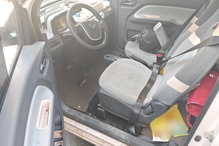 Used Wuling Hongguang MINIEV 2022 Macaron Premium Model – Lithium Ternary Battery
