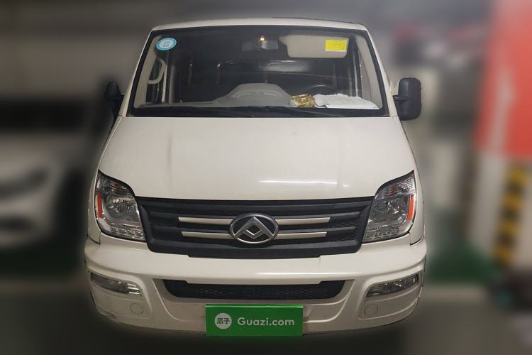 Used SAIC MAXUS Xintu V80 2021 2.0T AMT Classic Aoyuntong Short Wheelbase Ultra-Low Roof 5/6-Seater
