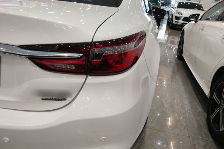 Used Mazda Atenza 2021 2.0L Blue Sky Luxury Edition
