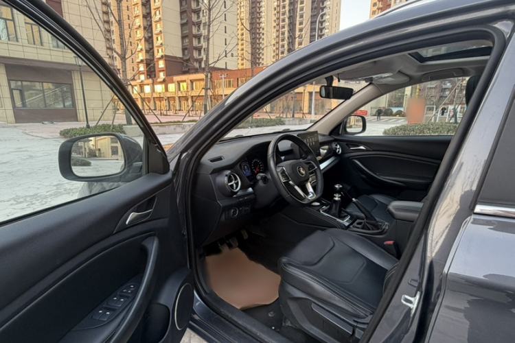 Used BYD Song 2021 Classic Edition 1.5T Manual Luxury Model
