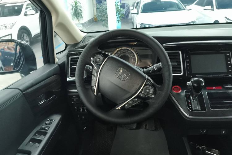 Used Honda Elysion 2016 2.4L Supreme Edition
