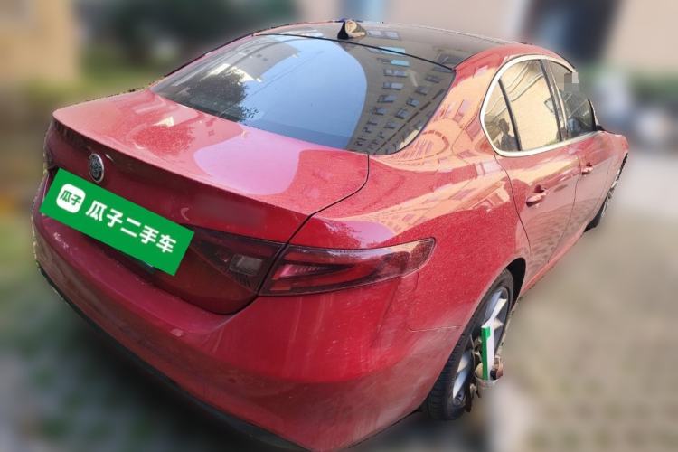 Used Alfa Romeo Giulia 2017 2.0T 200HP Luxury Edition
