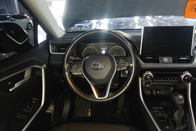 Used Toyota Wildlander 2022 Dual-Engine 2.5L E-CVT Two-Wheel Drive Luxury PLUS Edition
