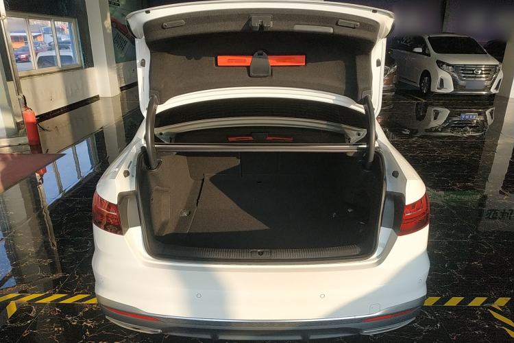 Used Audi A4L 2022 40 TFSI Fashion Dynamic Model
