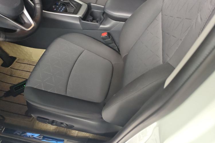 Used Toyota RAV4 2020 2.0L CVT 4x4 Trend Edition
