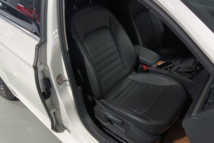 Used Volkswagen Lamando 2021 Revised Version 280TSI DSG Comfort Edition
