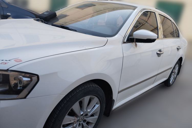 Used Volkswagen Lavida 2013 Restyled Classic 1.6L Manual Comfort Edition