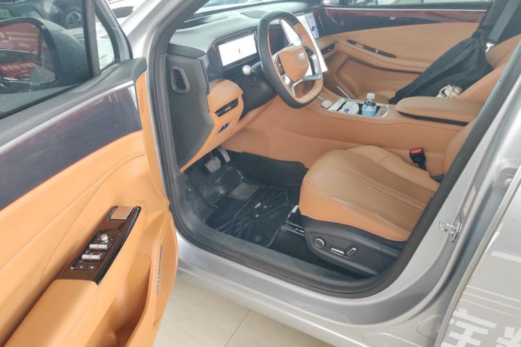 Used  L7 2025 EM-i 115km Exploration+ Edition