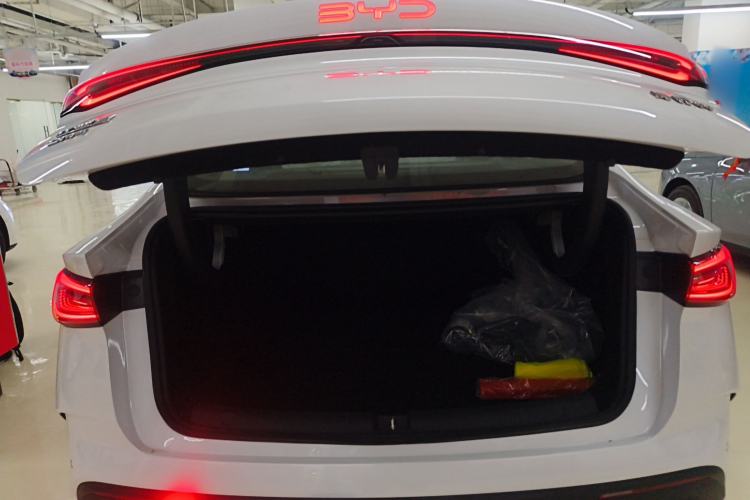 Used BYD Seal 06 New Energy 2024 DM-i 80KM Prestige Model
